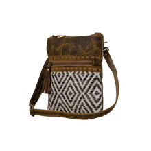 Load image into Gallery viewer, Sand Weaver Small & Crossbody Bag 🩷PRE-ORDER🩷