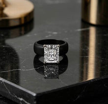 Load image into Gallery viewer, 🤍PRE-ORDER🤍 💥 💍SILICONE ZIRCONIA RINGS💍 💥