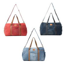 Load image into Gallery viewer, Preorder: Wildberry Voyager Traveler Bag
