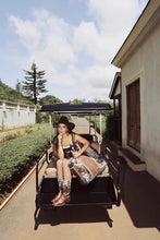 Load image into Gallery viewer, Preorder: Saddle Belle Weekender Bag In Wild Clay
