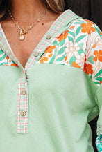 Load image into Gallery viewer, ⚡️🪩 🏁 P*r*E*o*R*d*E*r*S 🏁 🪩 ⚡️  ⚡️🪩 🏁 P*r*E*o*R*d*E*r*S 🏁 🪩 ⚡️  Kelly Clearly Aqua Lace Floral Hooded Pullover
