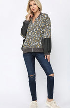 Load image into Gallery viewer, Star Star Star Jacket
