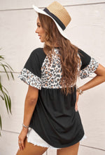 Load image into Gallery viewer, Black Leopard Casual Top
